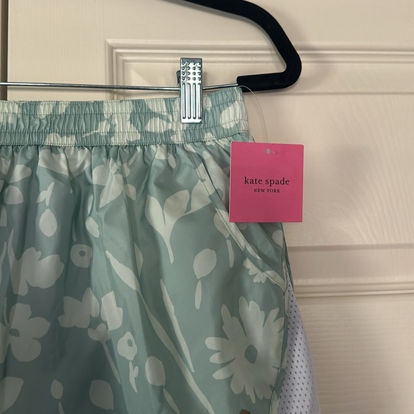 Nwt Kate spade athlete splash mesh inset shorts medium - Picture 6 of 14